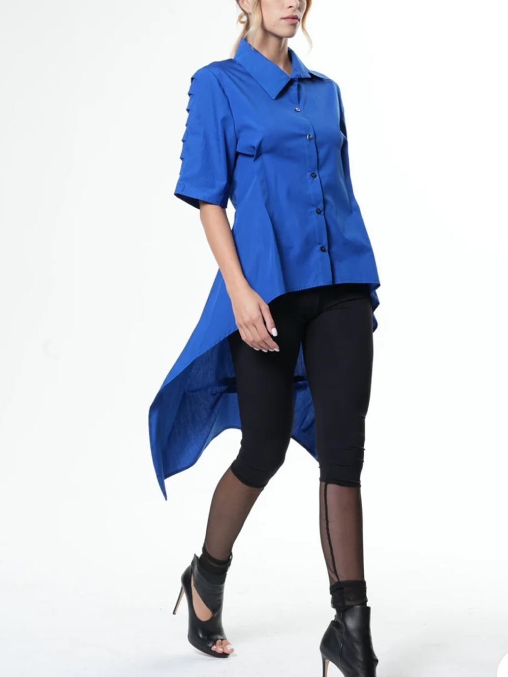 METAMORPHOZA
ASYMMETRIC SHIRT WITH OPEN BACK
jj2 - Picture 2 of 7